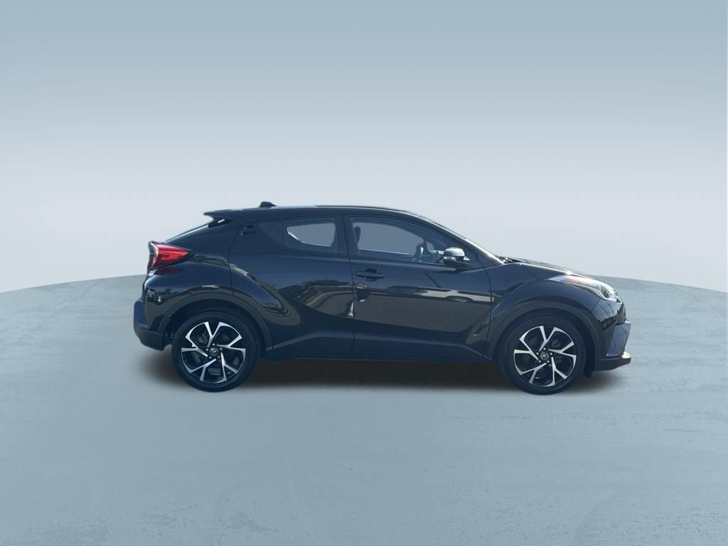 Used 2018 Toyota C-HR XLE FWD image 9