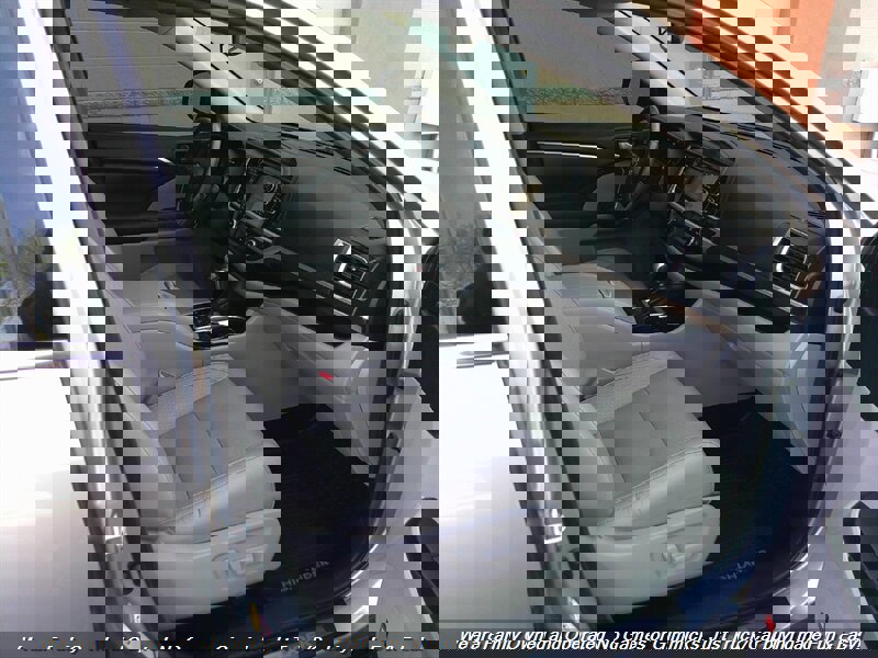 Used 2015 Toyota Highlander Limited image 32