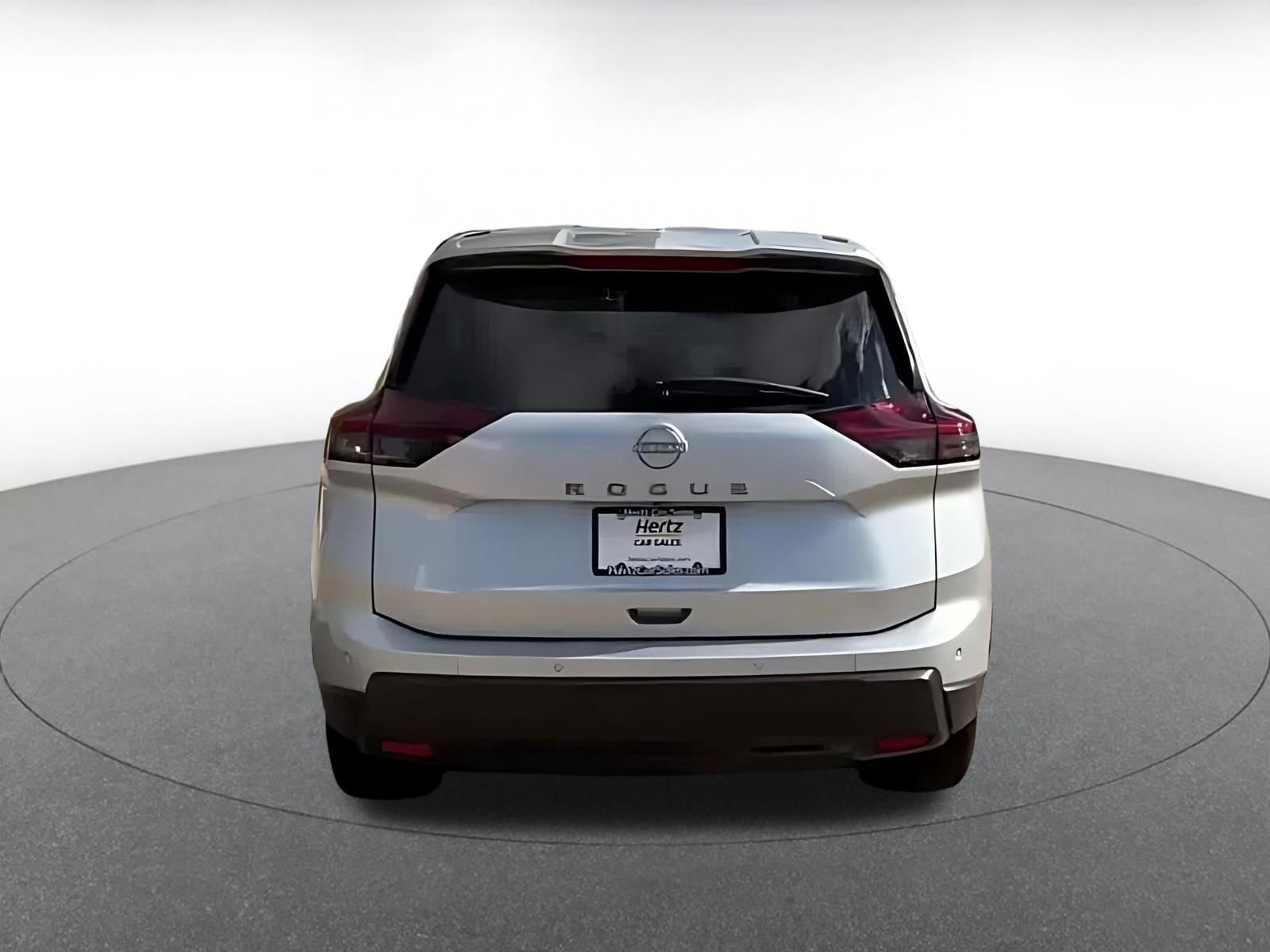 Used 2025 Nissan Rogue SV image 10