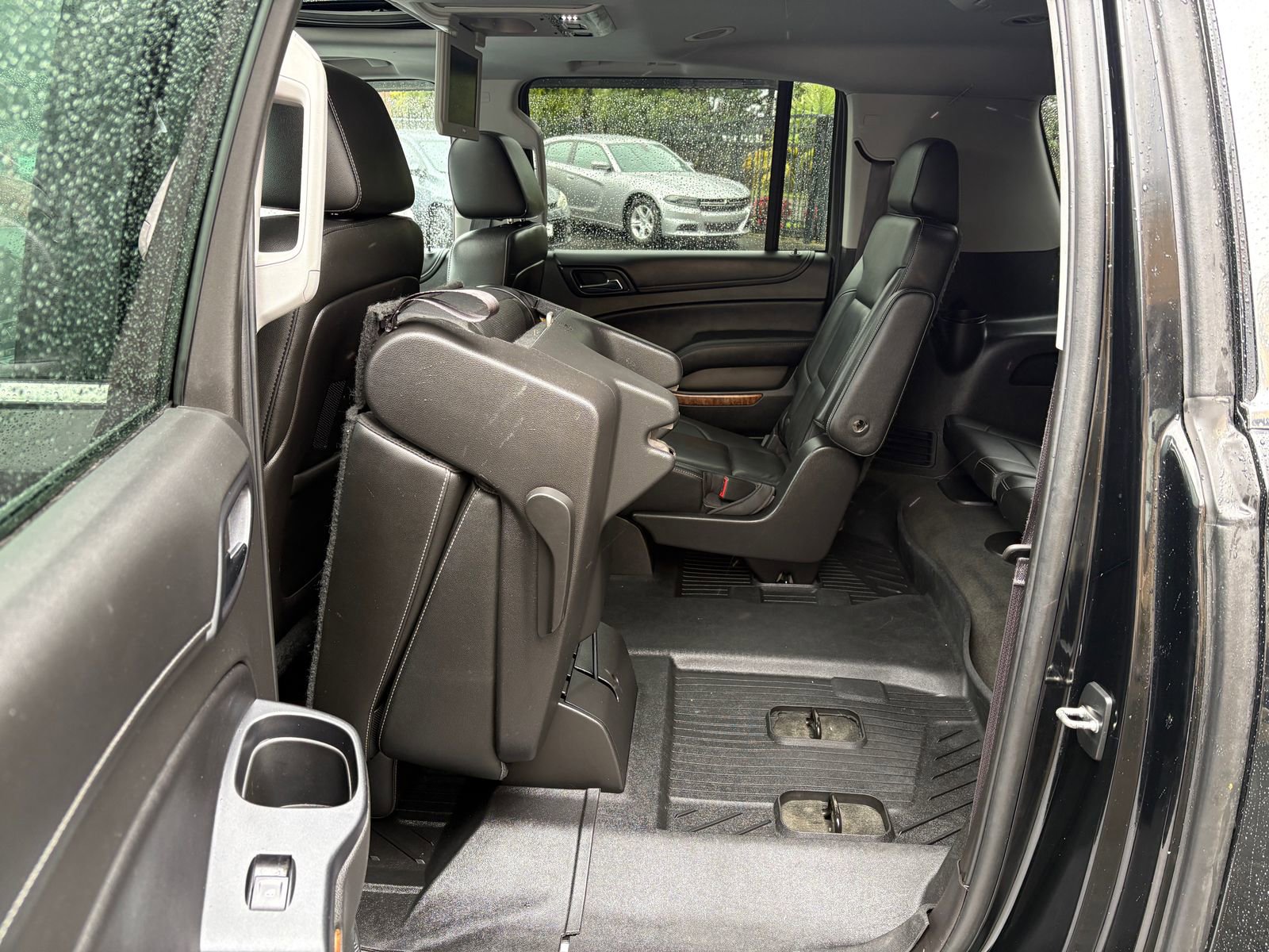 Used 2015 Chevrolet Suburban LTZ AWD/4WD image 23
