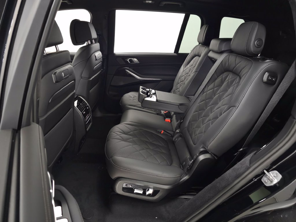 New 2027 BMW X7 xDrive40i w/ Executive Package AWD/4WD image 32