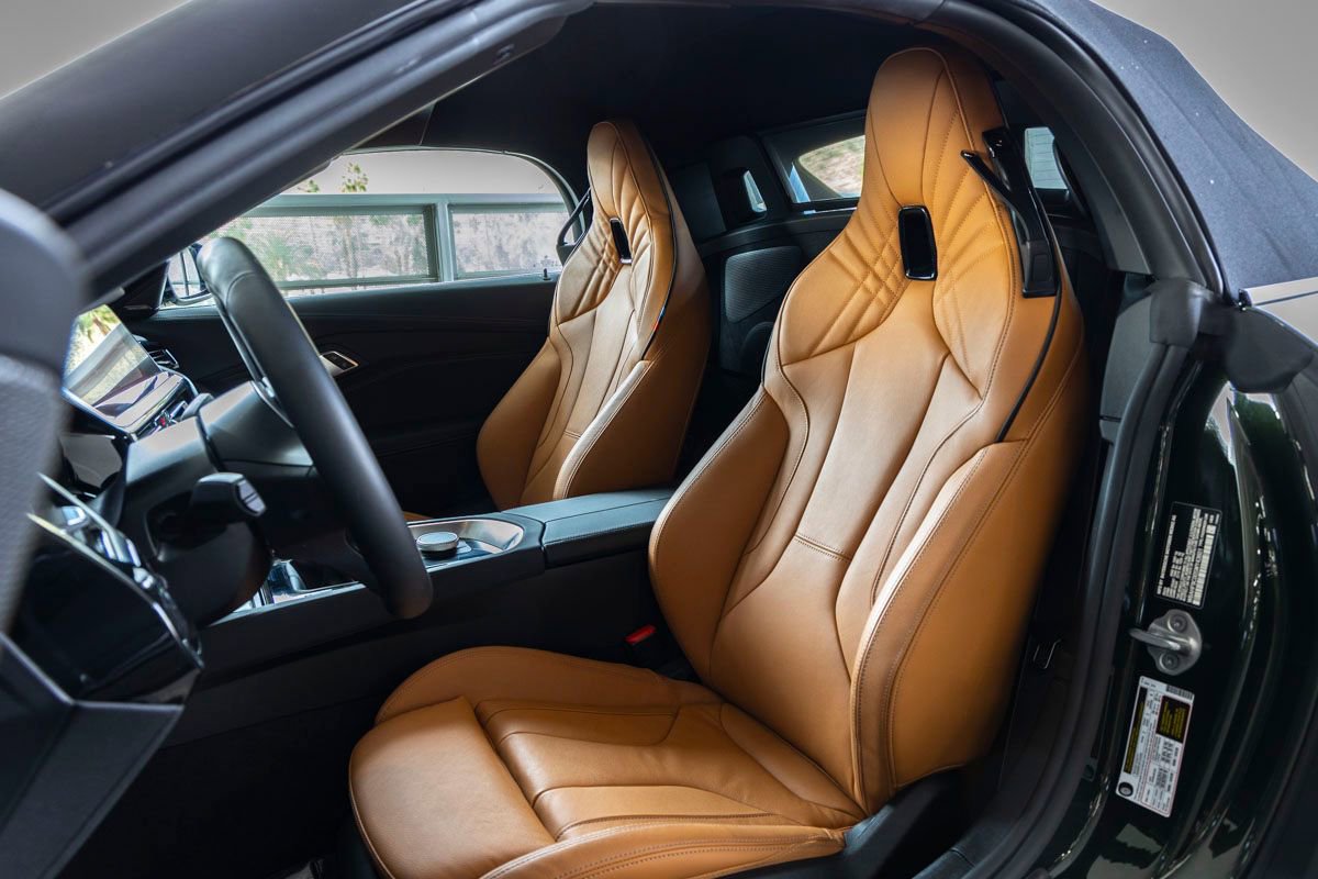 Certified 2025 BMW Z4 M40i w/ Edition image 21