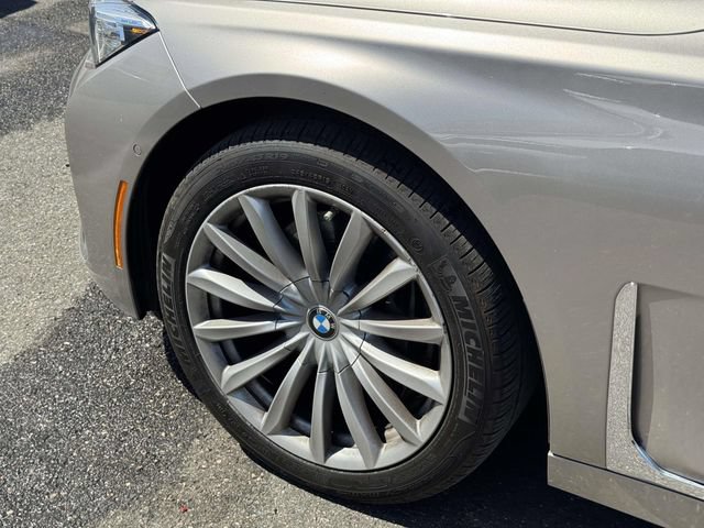 Used 2021 BMW 740i xDrive w/ Luxury Rear Seating Package AWD/4WD image 14