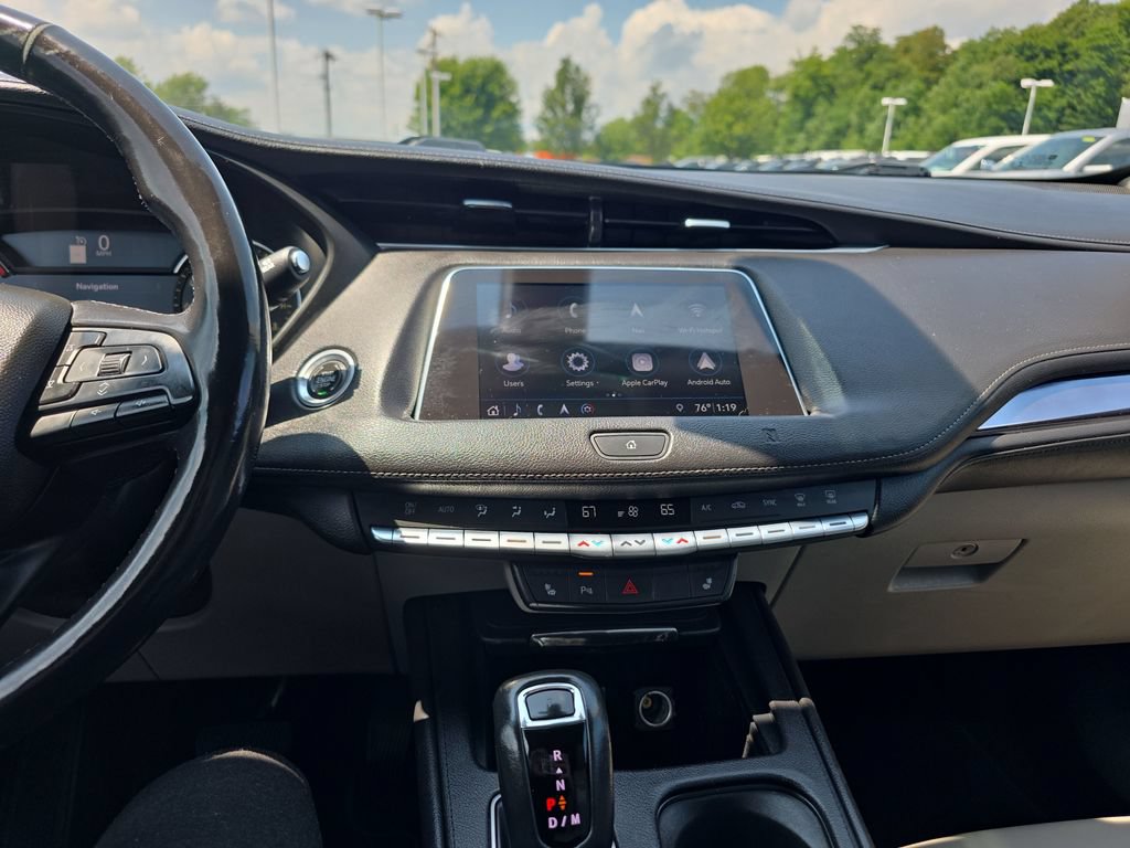 Used 2019 Cadillac XT4 Luxury w/ Cold Weather Package AWD/4WD image 30