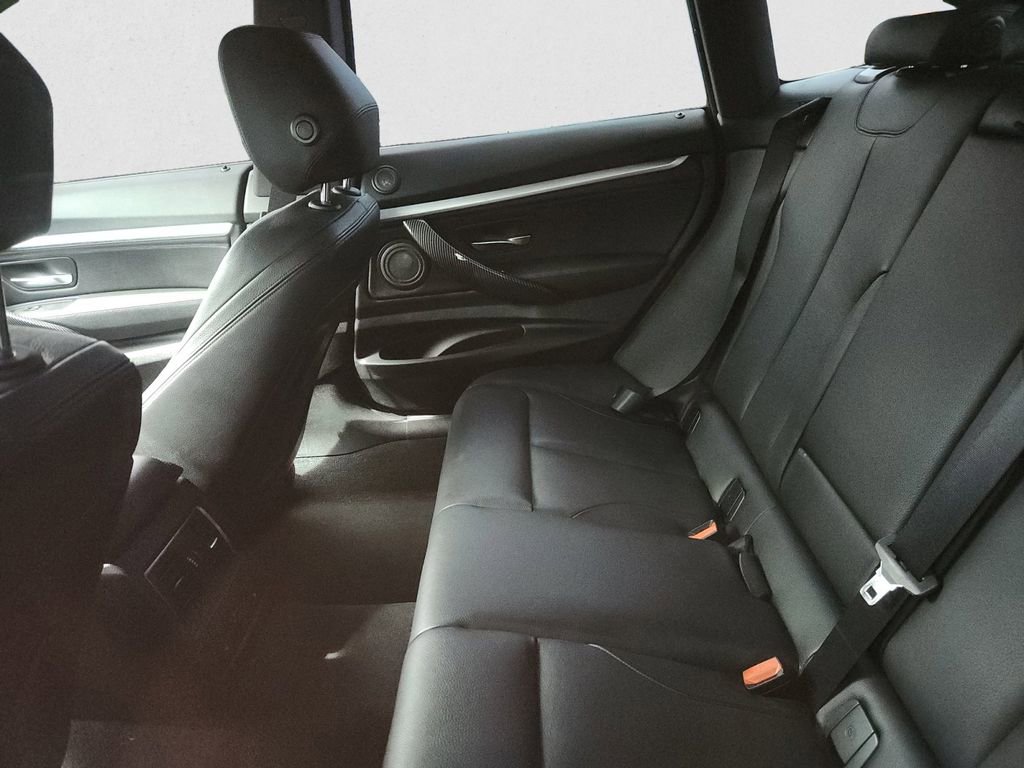 Used 2016 BMW 335i Gran Turismo xDrive image 9