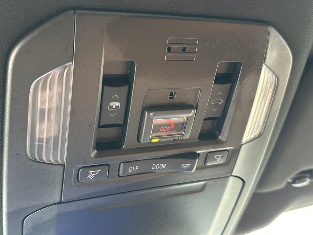 Used 2023 Toyota Highlander Platinum image 35