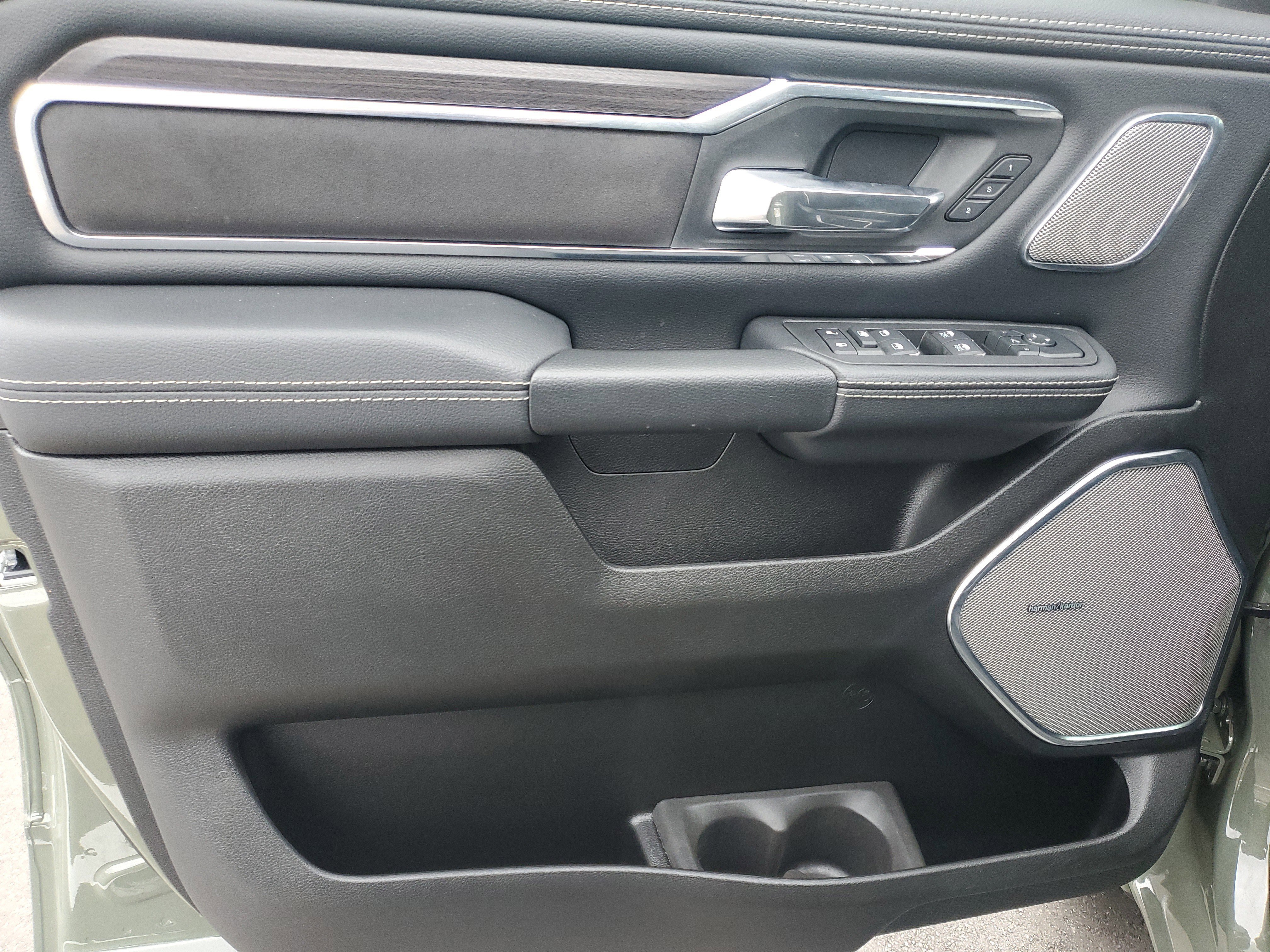 Used 2026 RAM 1500 Laramie w/ Night Edition image 13