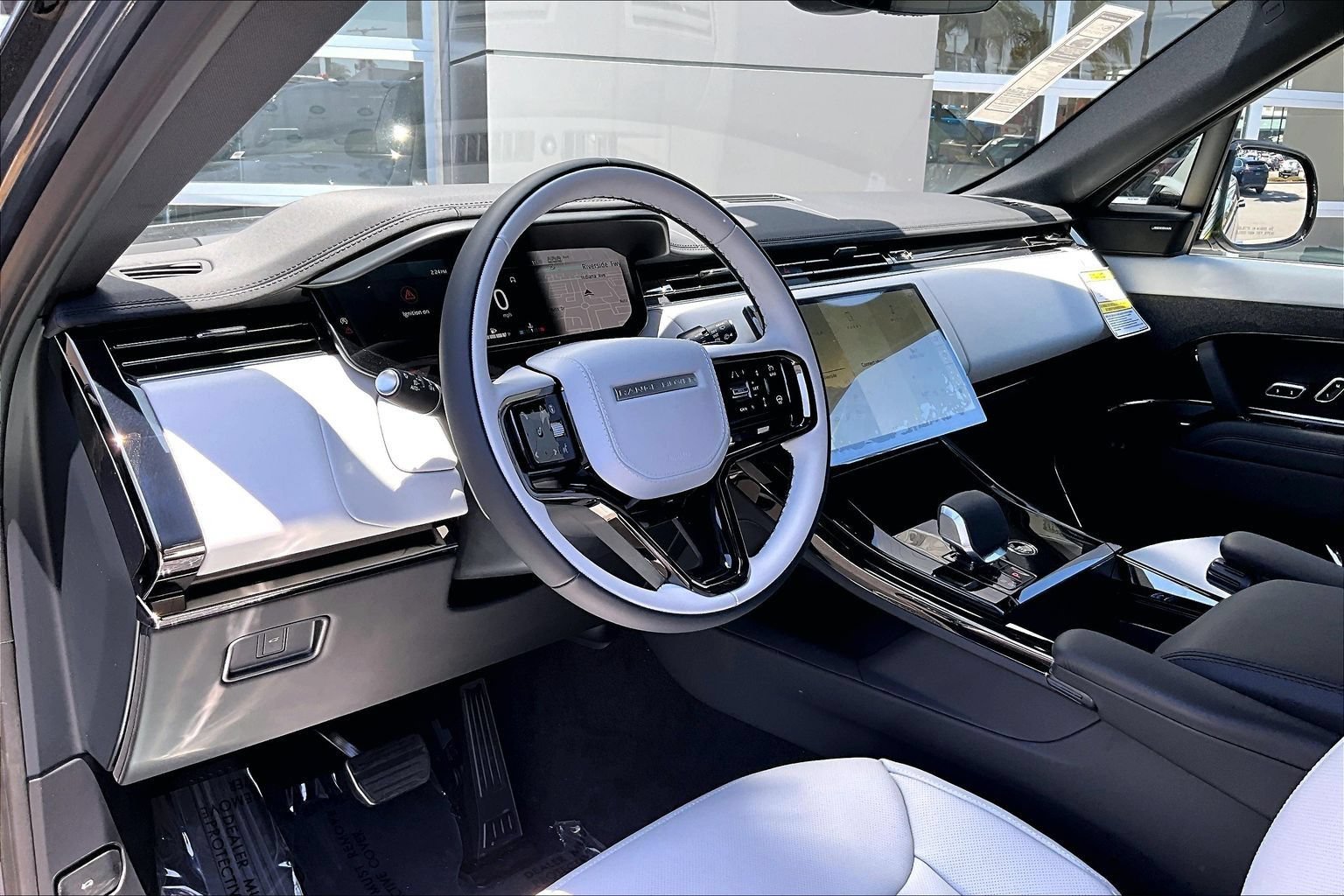 New 2026 Land Rover Range Rover Sport Dynamic SE AWD/4WD image 6