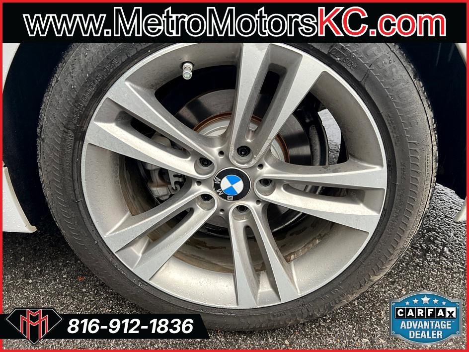 Used 2018 BMW 330i Gran Turismo xDrive image 13