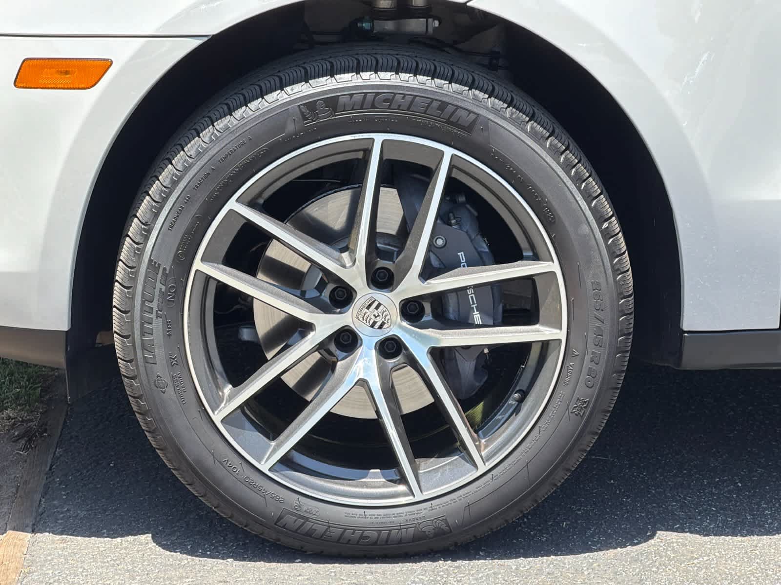 Used 2026 Porsche Macan AWD/4WD image 30