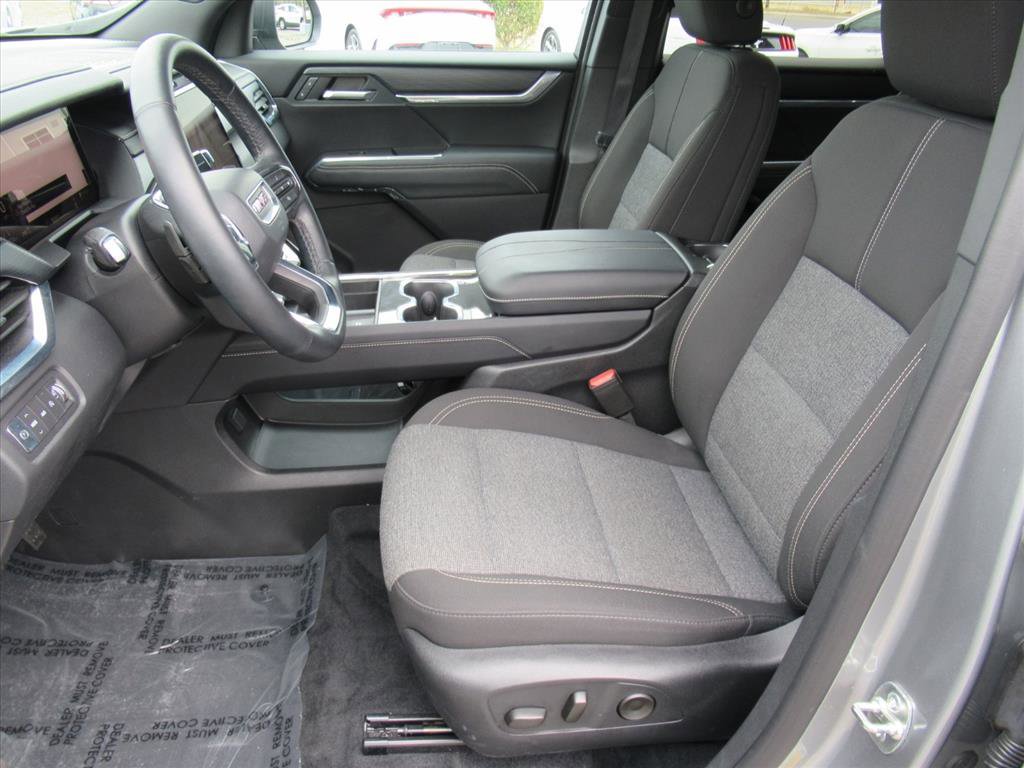 Used 2025 GMC Acadia Elevation image 16