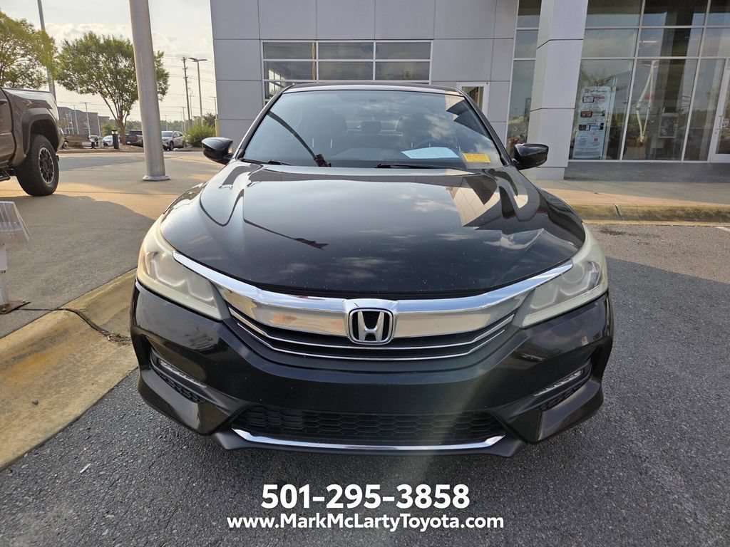 Used 2017 Honda Accord Sport image 2