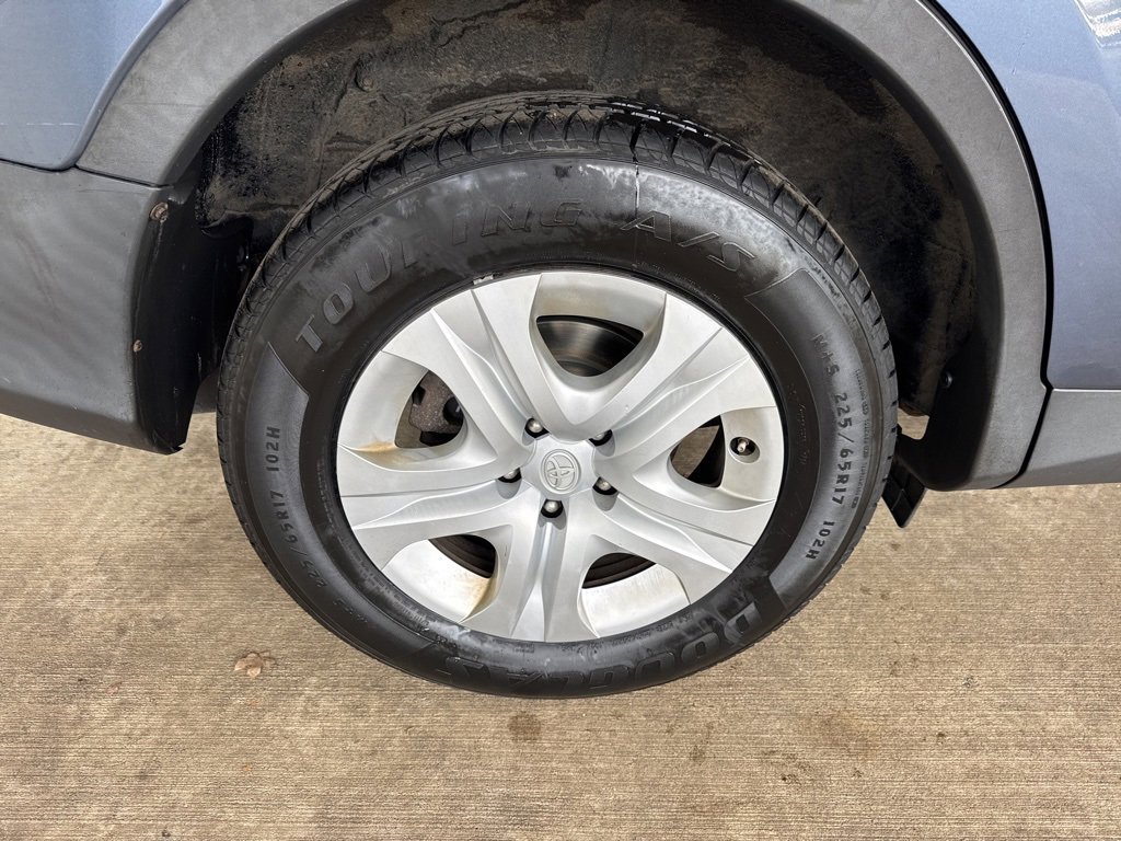 Used 2013 Toyota RAV4 LE image 25