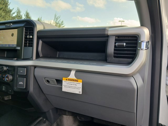 New 2026 Ford F250 XL w/ F-250 >10K GVWR Package image 15