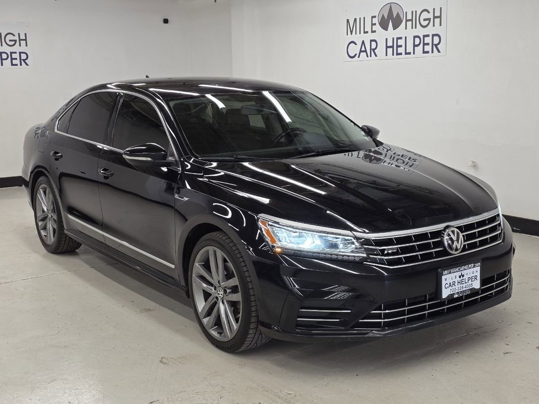 Used 2017 Volkswagen Passat 1.8T R-Line w/ R-Line Lighting Package image 20