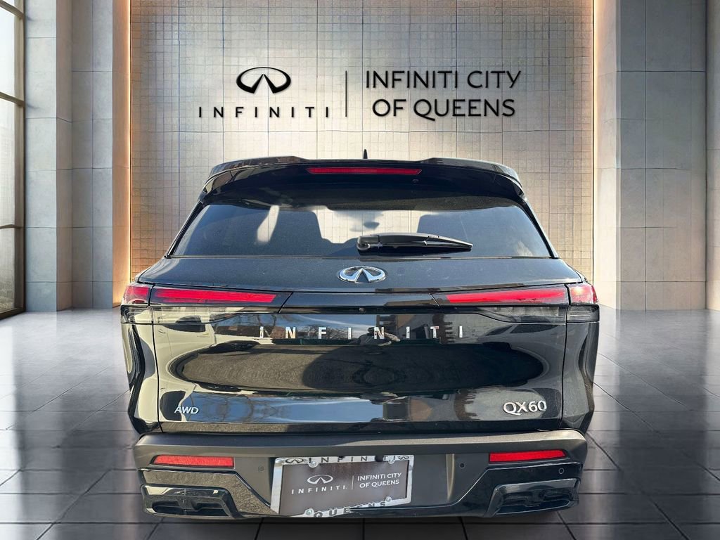 Used 2024 INFINITI QX60 Pure AWD/4WD image 3