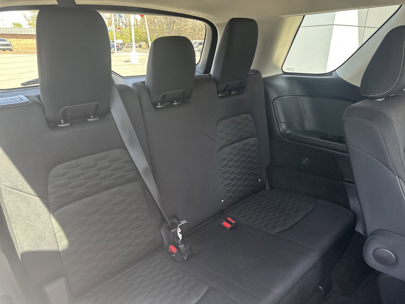 Used 2022 Nissan Pathfinder SV w/ SV Premium Package image 32