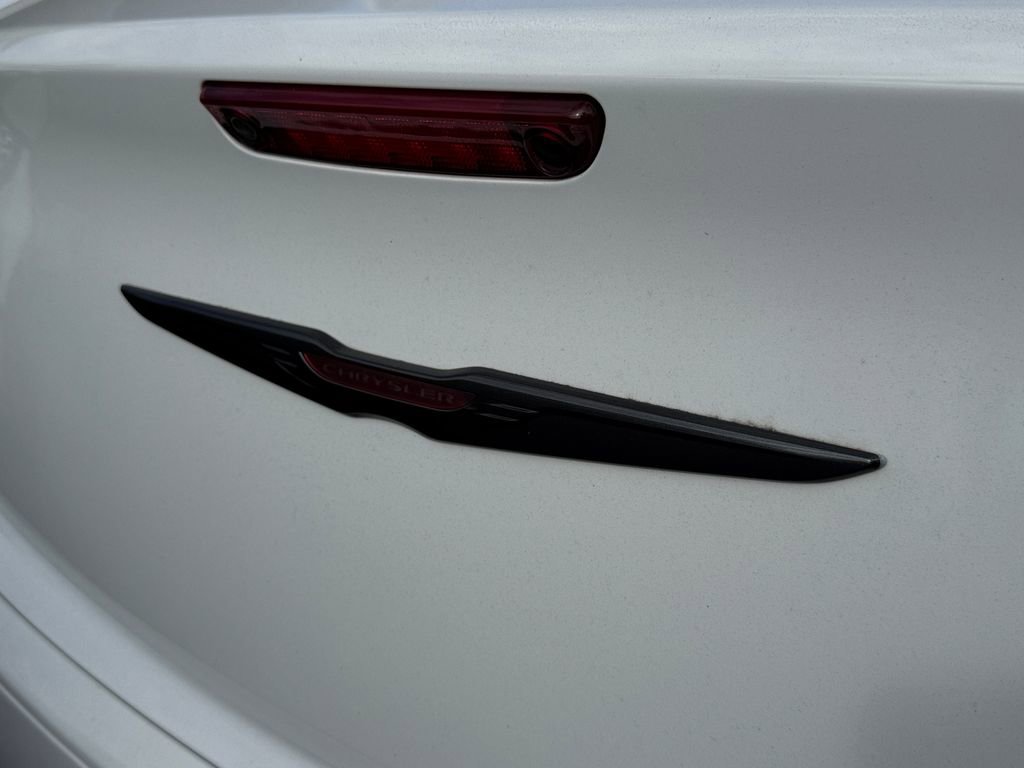 Used 2022 Chrysler 300 S image 22