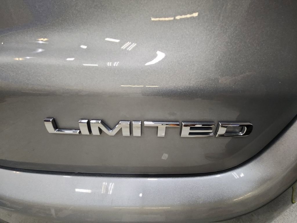 Used 2023 Jeep Compass Limited w/ Elite Group AWD/4WD image 35