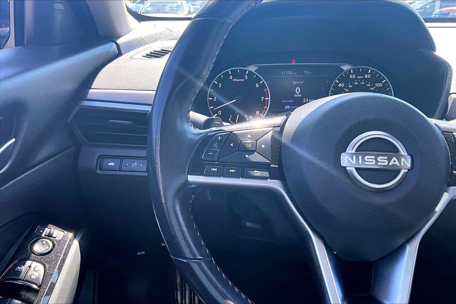 Used 2024 Nissan Altima 2.5 SR FWD image 11