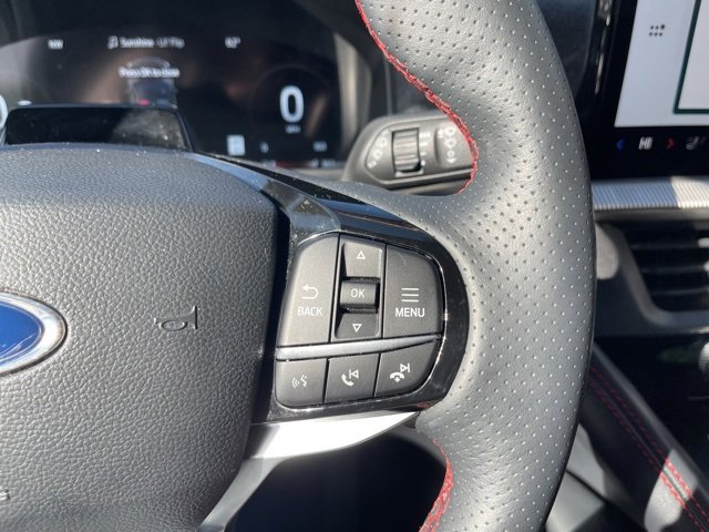 Used 2025 Ford Explorer ST-Line w/ ST-Line Street Pack image 12