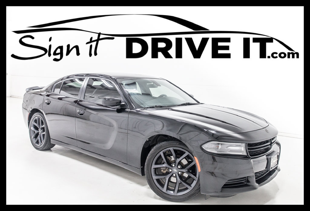 Used 2021 Dodge Charger SXT w/ Blacktop Package RWD image 1