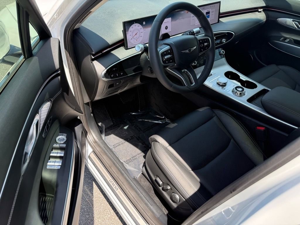 New 2026 Genesis GV70 2.5T Select image 9
