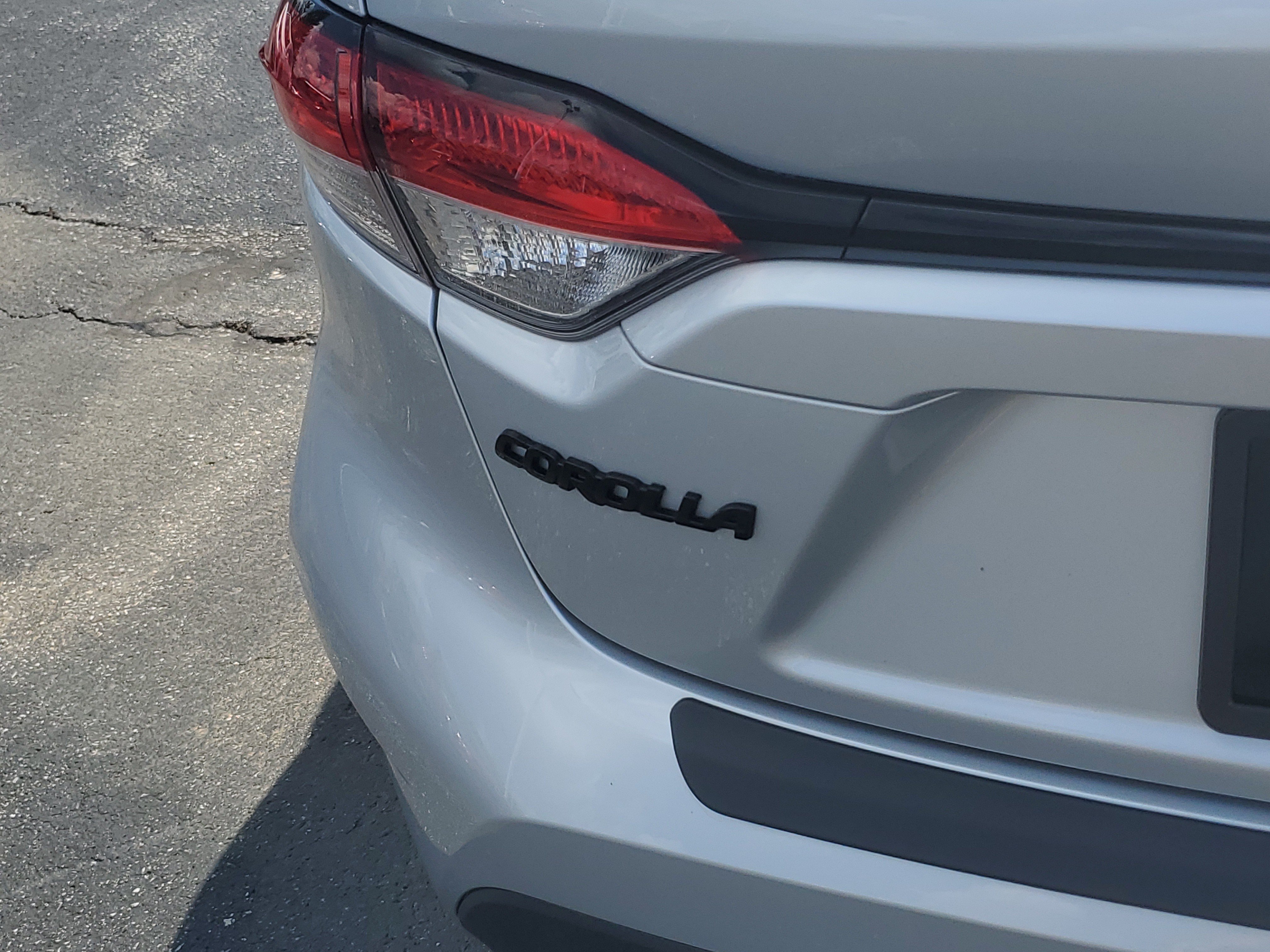 Used 2024 Toyota Corolla LE FWD image 7