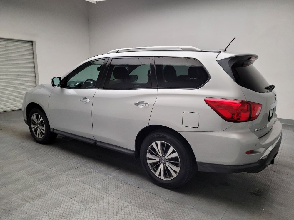 Used 2017 Nissan Pathfinder SL AWD/4WD image 3