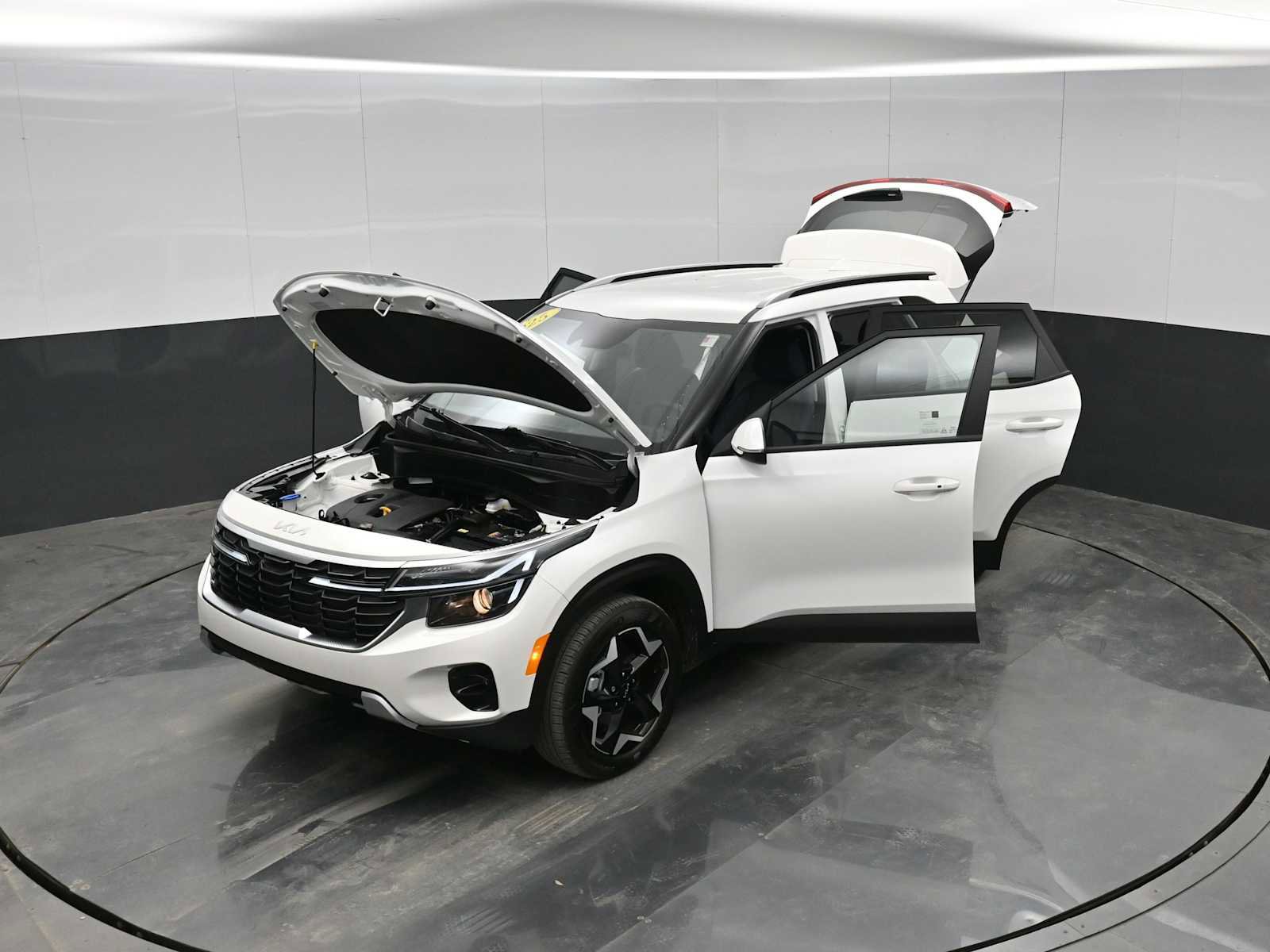 Used 2025 Kia Seltos S image 39