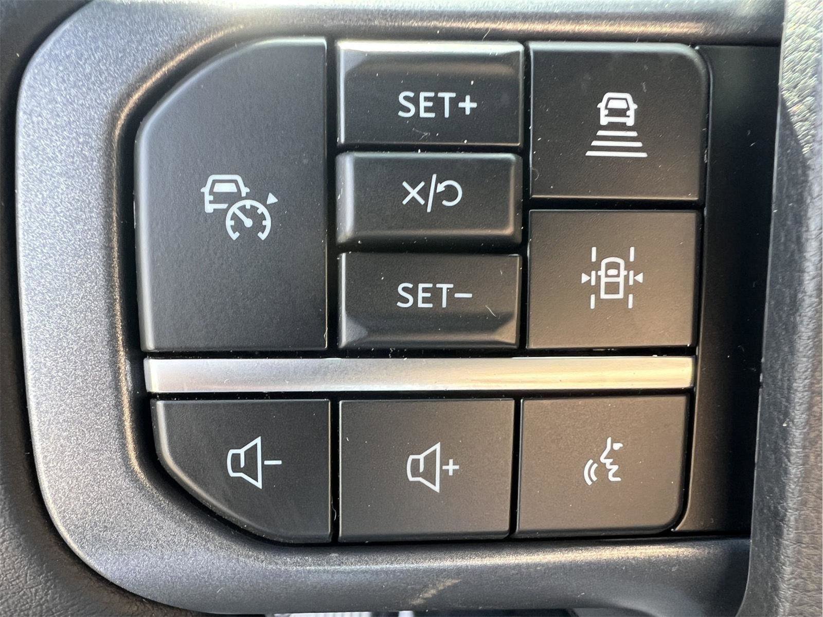 Used 2025 Ford F150 XLT w/ Equipment Group 302A MID image 20