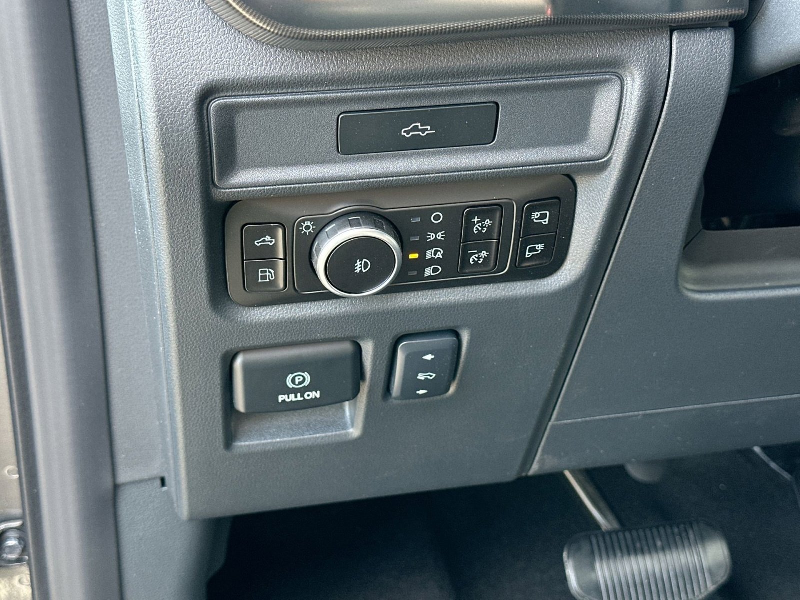 New 2026 Ford F150 Lariat w/ Equipment Group 501A Mid image 17