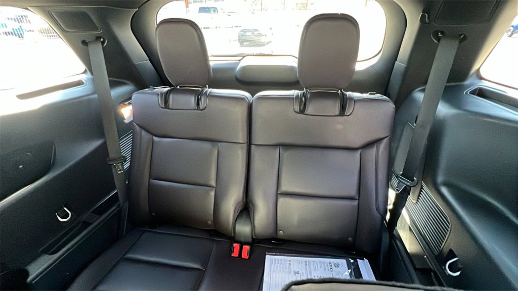 Used 2025 Ford Explorer Platinum image 9