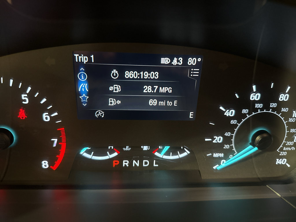 Used 2022 Ford Escape SE w/ Convenience Package FWD image 18
