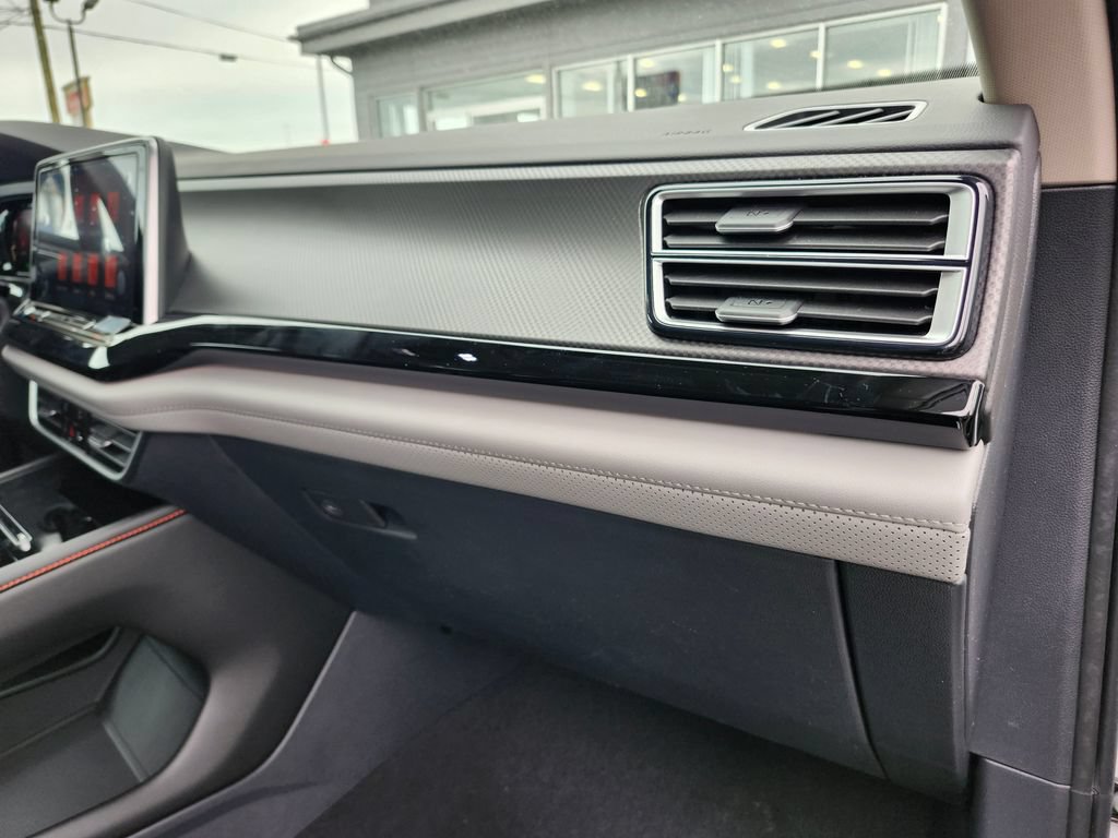 New 2026 Volkswagen Atlas Peak Edition AWD/4WD image 13