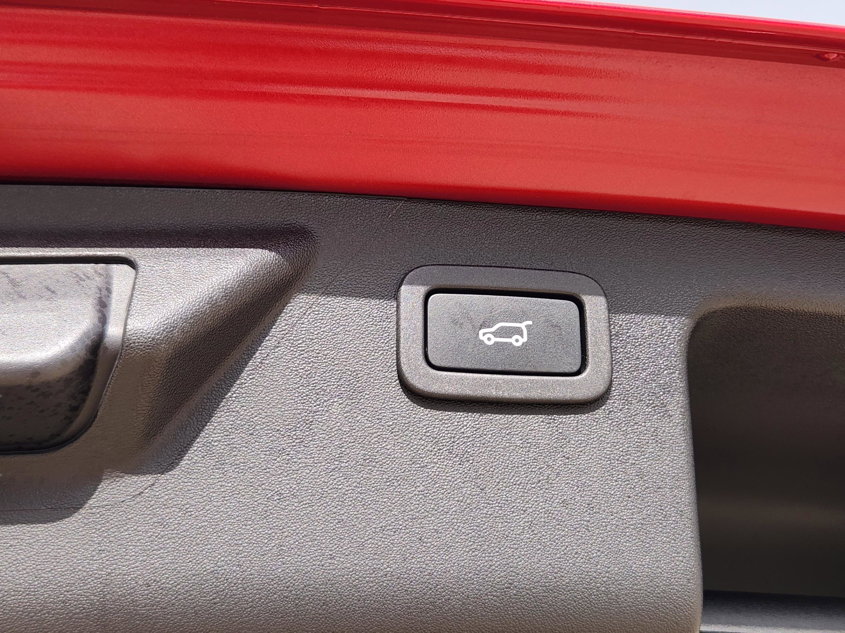 Used 2019 Land Rover Discovery Sport HSE AWD/4WD image 31