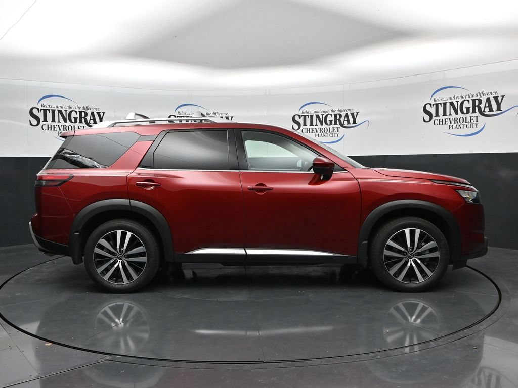Used 2025 Nissan Pathfinder Platinum w/ Cargo Package FWD image 8