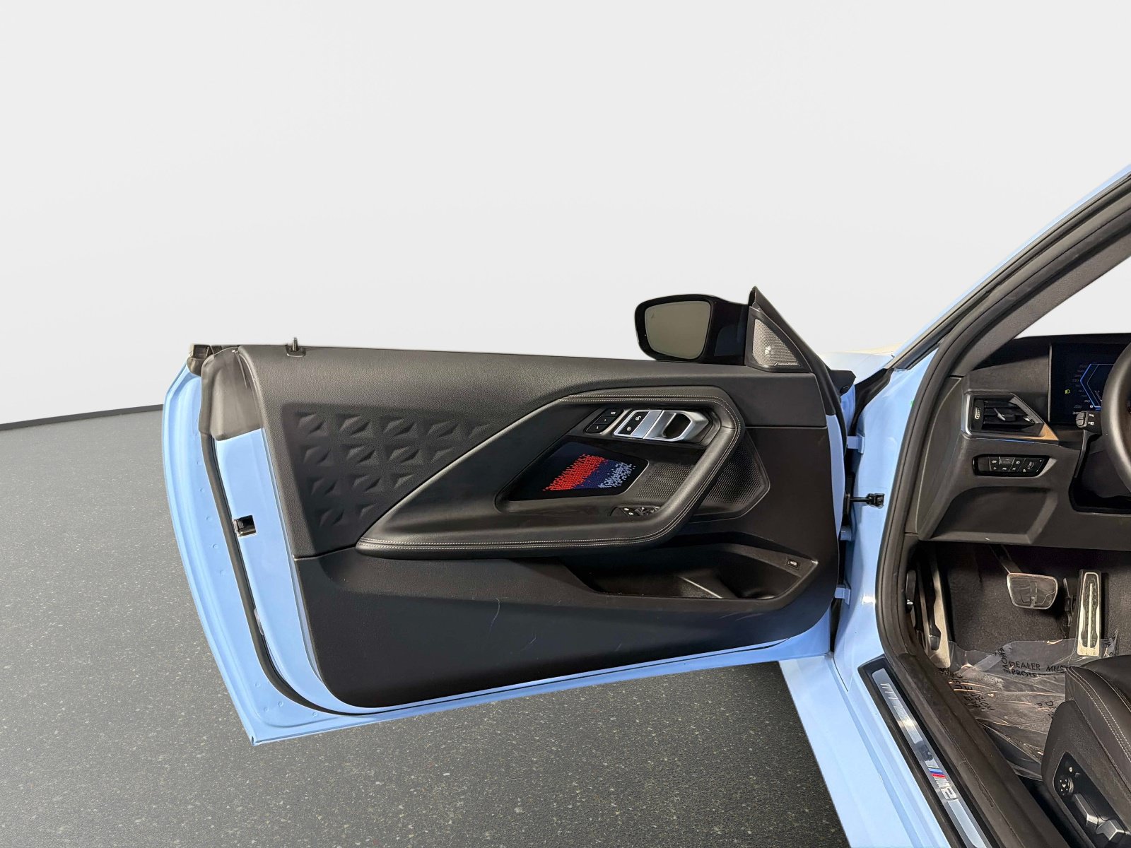 Used 2023 BMW M2 w/ Lighting Package RWD image 27