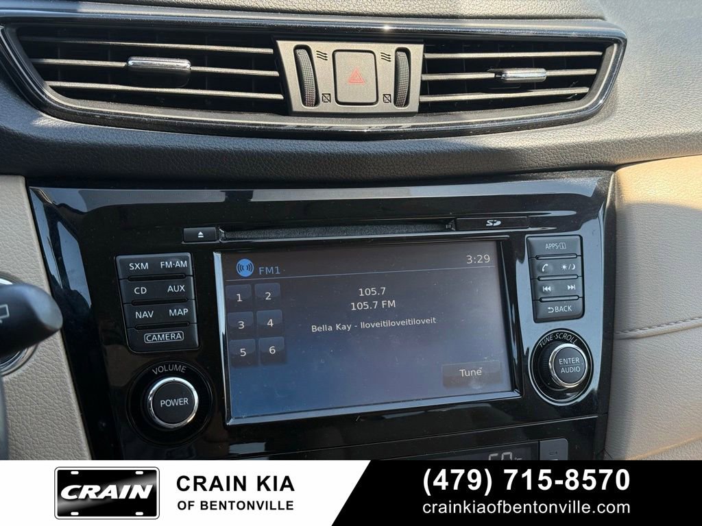 Used 2017 Nissan Rogue SV w/ SV Premium Package FWD image 13