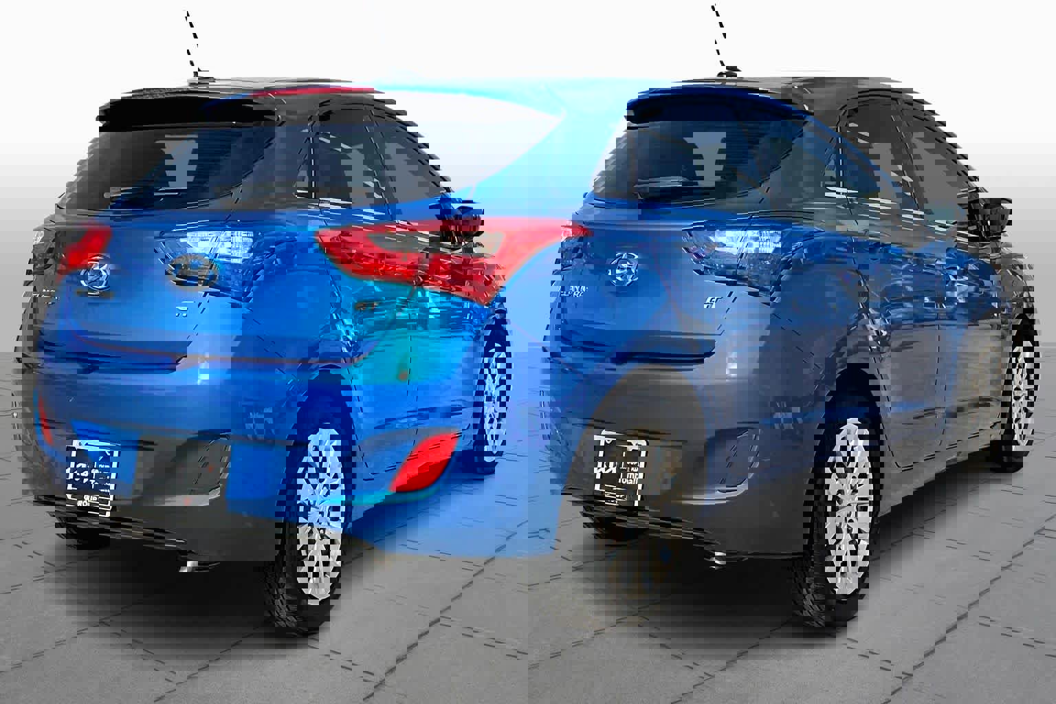 Used 2017 Hyundai Elantra GT image 12