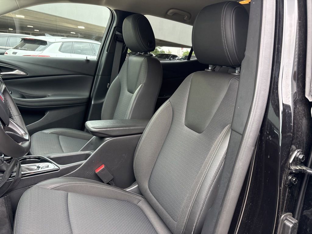 Used 2025 Buick Encore GX Preferred image 13