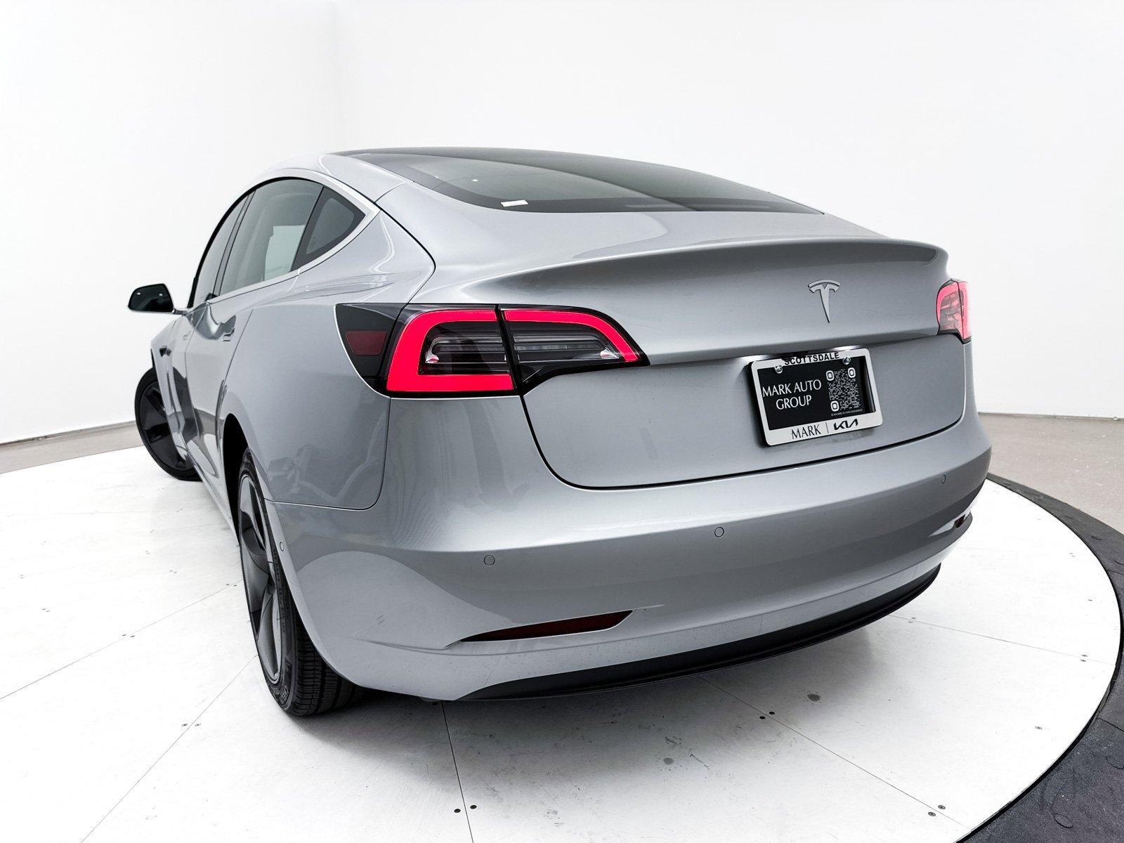 Used 2018 Tesla Model 3 Long Range image 7