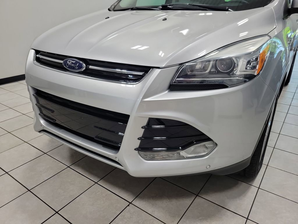 Used 2016 Ford Escape Titanium w/ Equipment Group 301A FWD image 23