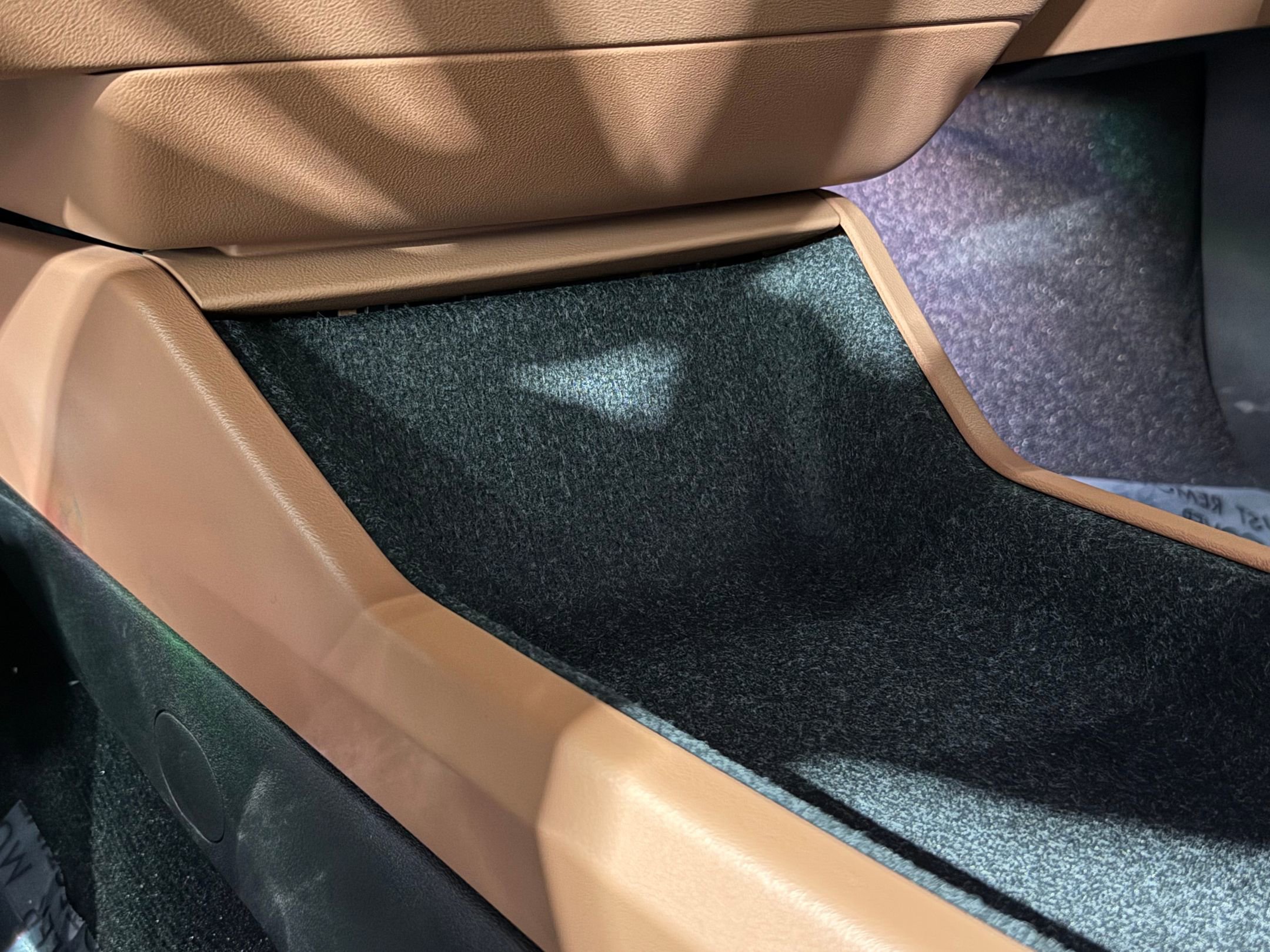 New 2026 Cadillac Optiq Luxury 2 image 32