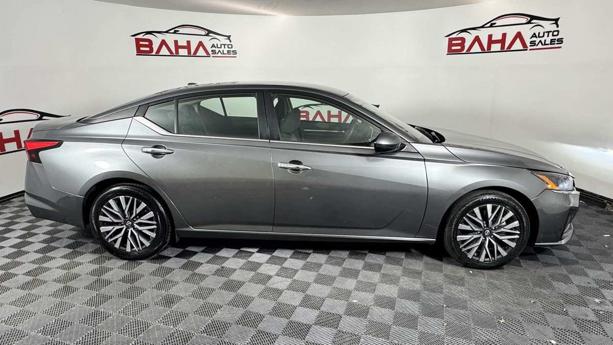Used 2023 Nissan Altima 2.5 SV FWD image 8