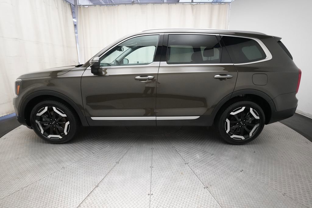 Used 2025 Kia Telluride S AWD/4WD image 24
