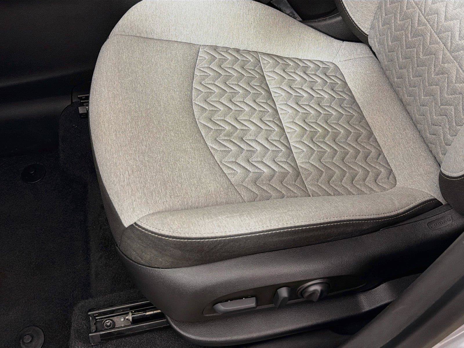 Used 2022 Chevrolet Equinox LT FWD image 15