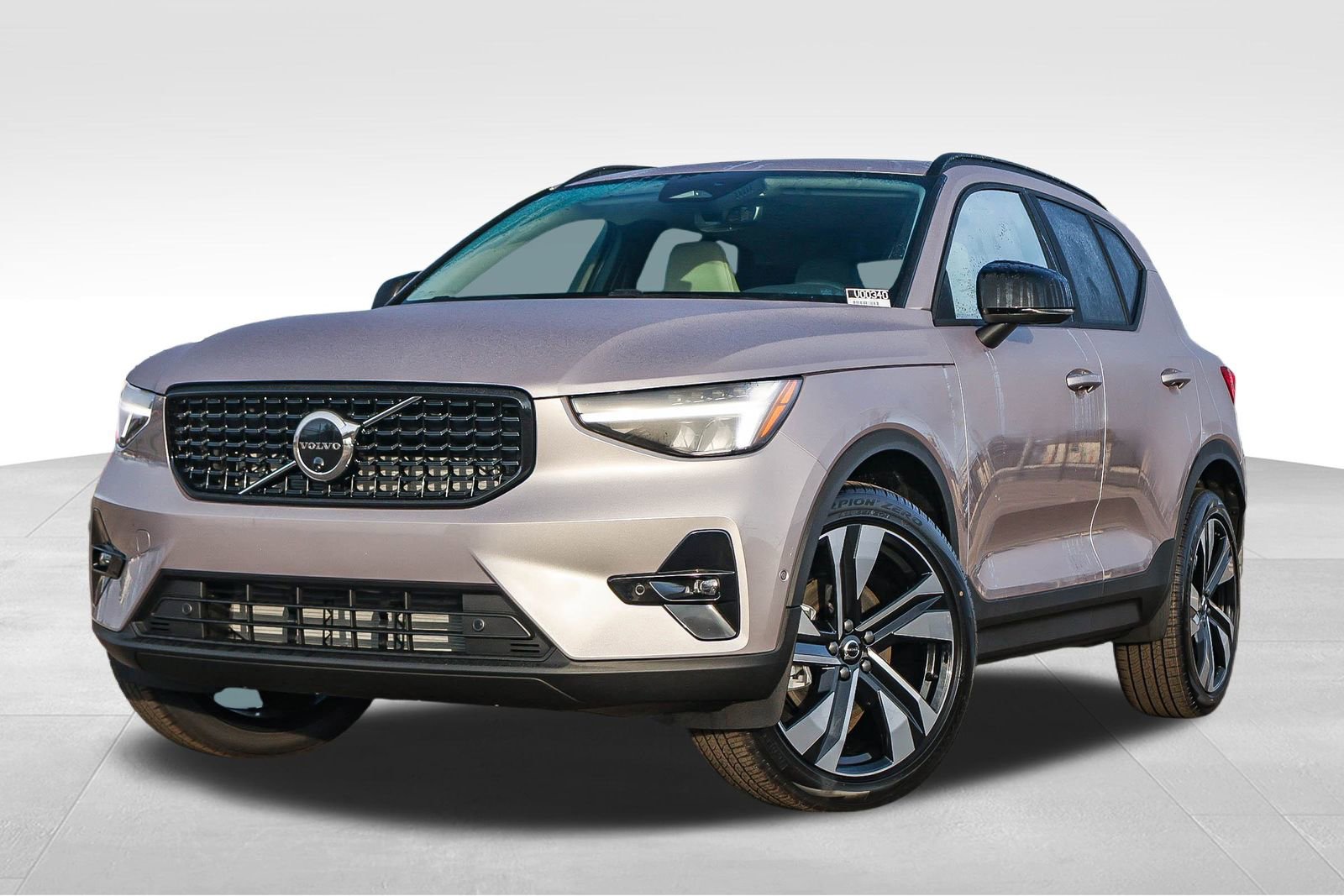 New 2026 Volvo XC40 B4 Plus w/ Climate Package FWD image 1
