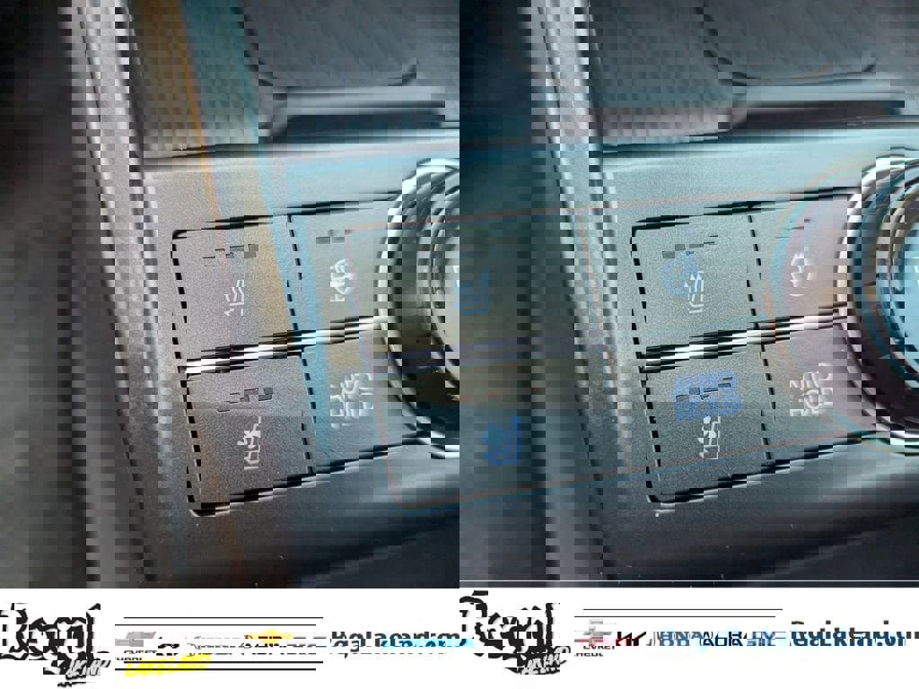 Used 2025 Hyundai Kona Limited image 22