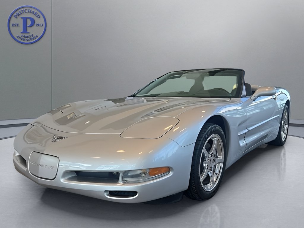 Used 2003 Chevrolet Corvette Convertible RWD image 3
